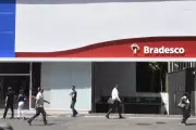 CEO do Bradesco projeta PIB de 1,5% e dólar a R$ 5,25 para 2026