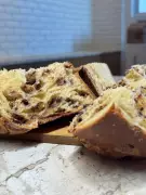 Chef cria panetone nordestino com fubá, manteiga da terra e doce de caju