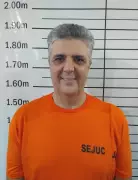 Ex-prefeito preso por desvio de R$ 40 milhões é internado com diabetes descontrolada