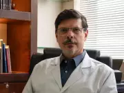 Médico vira paciente e cura câncer de próstata com terapia inovadora