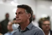 Moraes autoriza Bolsonaro a operar no Natal; Motta sinaliza apoio a Lula
