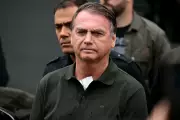 Moraes autoriza cirurgia de Bolsonaro, mas nega prisão domiciliar