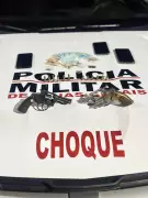 Operação em motel de Montes Claros apreende armas, drogas e moto adulterada