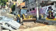 Polícia derruba 'Boca do Brilho' no Chapadão com retroescavadeira