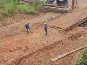 Porto de Cruzeiro do Sul: atoleiros e espera de 15 dias paralisam carga no Acre