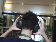 Santos distribui abafadores de som para hipersensibilidade auditiva no Ano Novo