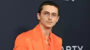 Timothée Chalamet faz história como primeiro a posar no topo da Sphere em Las Vegas