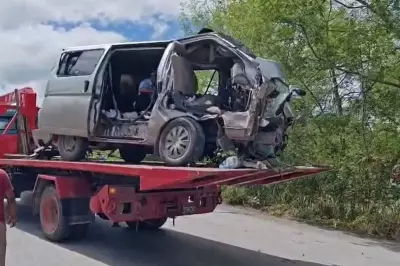 Acidente na Bolívia: adolescente de 14 anos dirigia van que matou 12 da mesma família