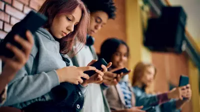 Austrália bloqueia 4,7 milhões de contas de menores em redes sociais