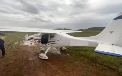 Avião faz pouso forçado em gramado da Alcoa em Poços de Caldas