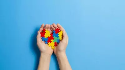 BH sanciona lei que dispensa uso de uniforme escolar para alunos autistas