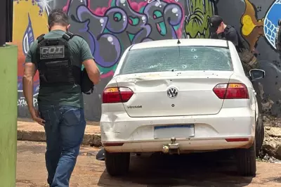 Carro é alvejado por 20 tiros em Campo Grande; 3 feridos fogem