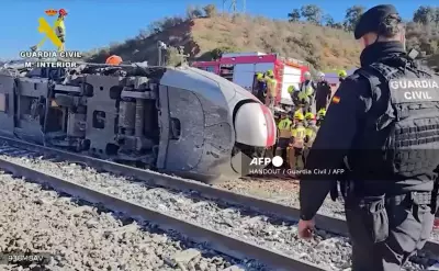 Colisão de trens de alta velocidade na Espanha deixa 39 mortos e mais de 120 feridos