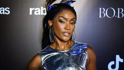 Erika Januza surpreendida por Arlindinho em Macaraípe: 'Quem quer dá um jeito'