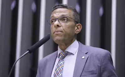 Ex-bolsonarista e cineasta debatem influência evangélica na política em SP