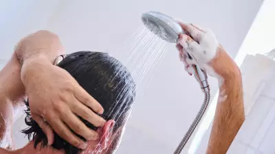 Morte por ressonância magnética: homem é sugado por colar de metal em NY