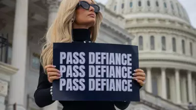 Paris Hilton no Capitólio: Luta contra deepfakes e defesa da Lei DEFIANCE