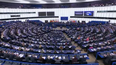 Parlamento Europeu leva acordo Mercosul-UE à Justiça; analista pede ousadia