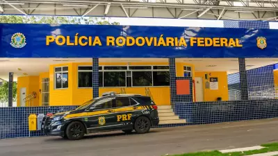 PRF apreende ampolas de Tirzepatida e cabelos estrangeiros em ônibus no Paraná