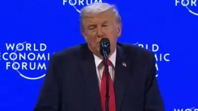 Trump destaca Groenlândia como crucial para paz mundial em discurso em Davos