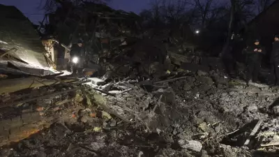 Ucrânia em alerta total após ataques aéreos causarem mortes e danos em Kiev e Carcóvia