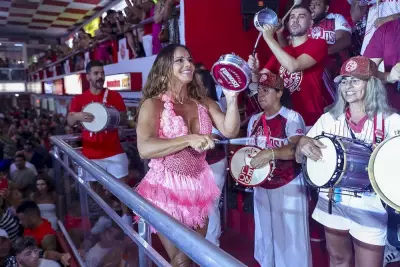 Viviane Araújo reina na bateria do Salgueiro em ensaio com time de musas