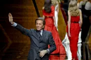 5 Contribuições de Valentino Garavani que Puseram a Moda Italiana no Topo