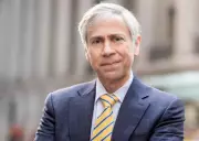 Advogado de Assange defende Maduro em tribunal de NY; réu se diz inocente