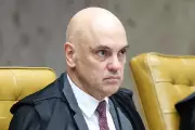 Alexandre de Moraes suspende benefícios bilionários dos Correios para evitar rombo financeiro
