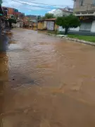 Chuvas intensas causam transtornos e alagamentos em Volta Redonda, RJ