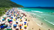 Florianópolis e Bombinhas entre os destinos mais buscados por turistas internacionais no Brasil