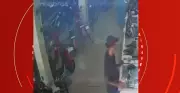 Homem furtando cofre de doações para câncer em Unaí é flagrado em vídeo