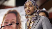 Ilhan Omar é atacada com líquido durante evento em Minneapolis; agressor é preso