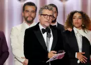 Kleber Mendonça Filho vence Globo de Ouro e incentiva jovens cineastas