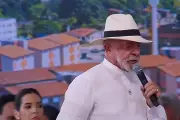 Lula critica Bolsonaro em evento e compara gestão a 'casa alugada para quem não prestava'