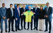 Lula, Infantino e Ancelotti discutem Copa do Mundo Feminina 2027 em reunião no Planalto