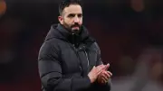 Manchester United demite Rúben Amorim após empate com o Leeds