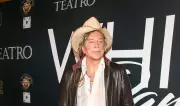 Mickey Rourke revolta-se com vaquinha online: 'É humilhante'