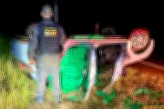 Motorista capota carro com uma tonelada de maconha ao fugir de bloqueio policial em Ponta Porã