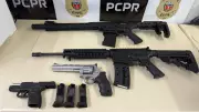 Polícia apreende fuzil e armas de homem investigado por violência contra ex-companheira no Paraná