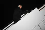 Problema elétrico no Air Force One atrasa viagem de Trump para o Fórum de Davos