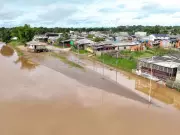 Rio Acre sai da cota de transbordamento após oito dias de cheia em Rio Branco