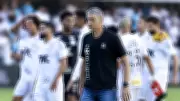 Santos paga caro por poupar titulares e sofre goleada da Chapecoense