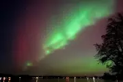 Tempestade Solar Histórica: Aurora Boreal Visível em Regiões Incomuns da Europa e EUA