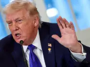 Trump compartilha meme como 'presidente interino da Venezuela' após queda de Maduro