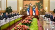 Xi Jinping reafirma apoio da China à ONU em encontro com premiê finlandês