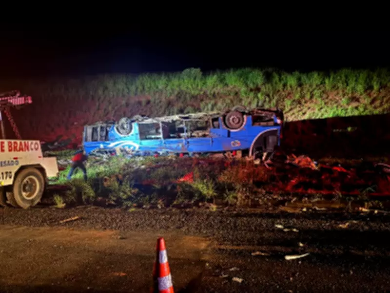 Acidente fatal com ônibus de trabalhadores rurais mata sete no interior de São Paulo