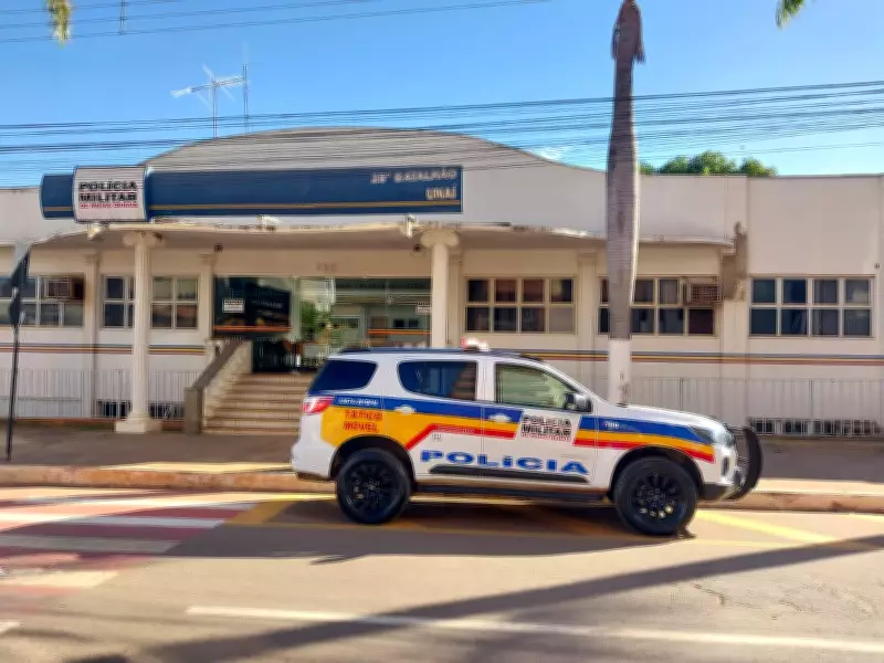 Condenado por homicídio incendeia casa da família após discussão e é preso em Unaí