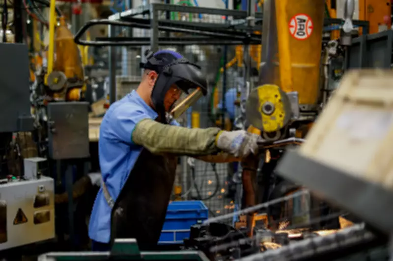 Produção industrial brasileira cai 1,2% em dezembro, maior tombo desde julho de 2024