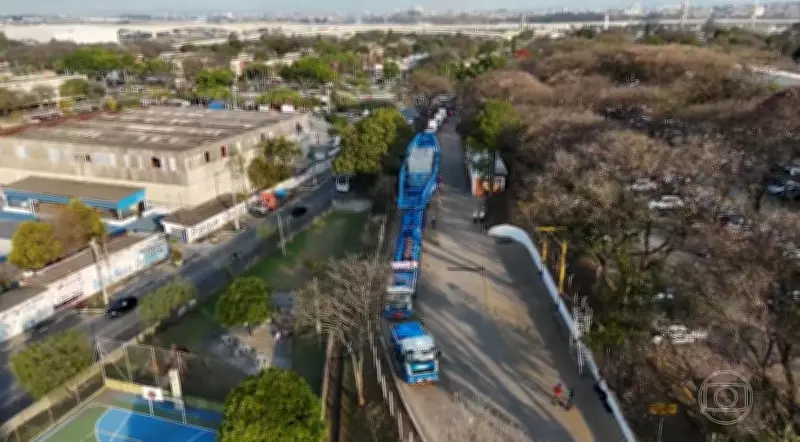 Supercarreta transporta transformador brasileiro de 540 toneladas para megaprojeto na Arábia Saudita